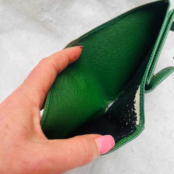 Auc Louis Vuitton Green Epi Leather Porte Billets Compact Wallet - Picture 9 of 12